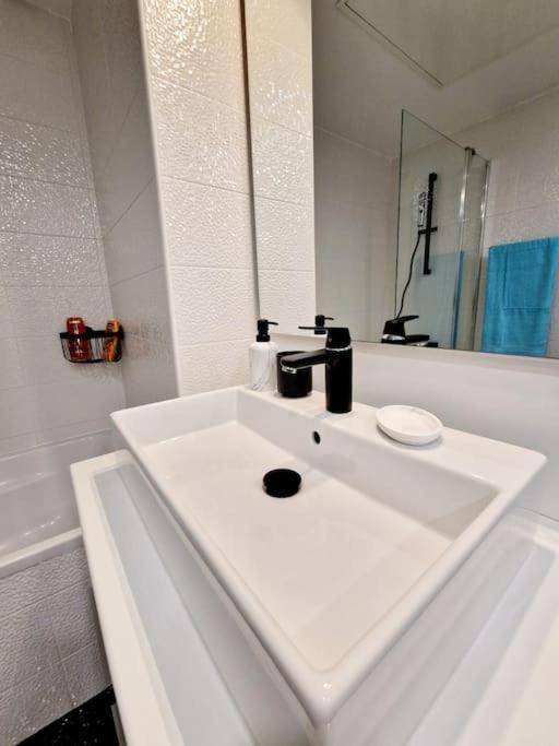Prado Plage David - Stade Velodrome - Parc Chanot - Luxury Apartment By The Sea มาร์กเซย ภายนอก รูปภาพ